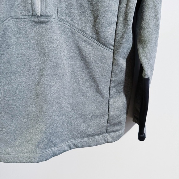 The North Face - Grey Half Zip Jacket - Picture 3 of 4